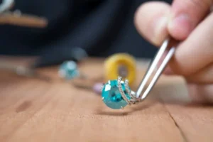 Jewelry hand carving