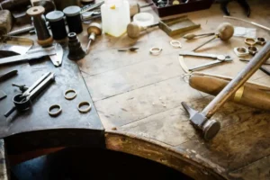 Jewelry hand carving