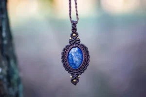 Pneumatic Engravers Help Create Antique Style Jewelry Engraving