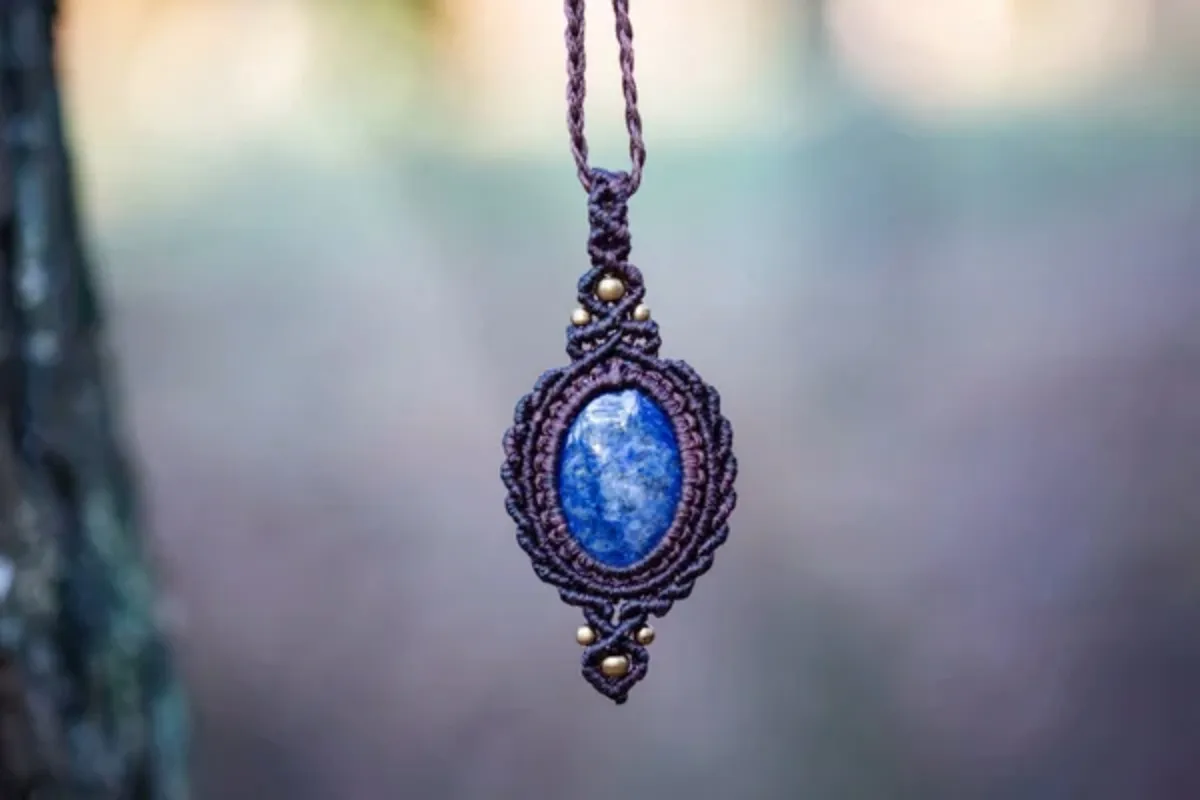 Pneumatic Engravers Help Create Antique Style Jewelry Engraving